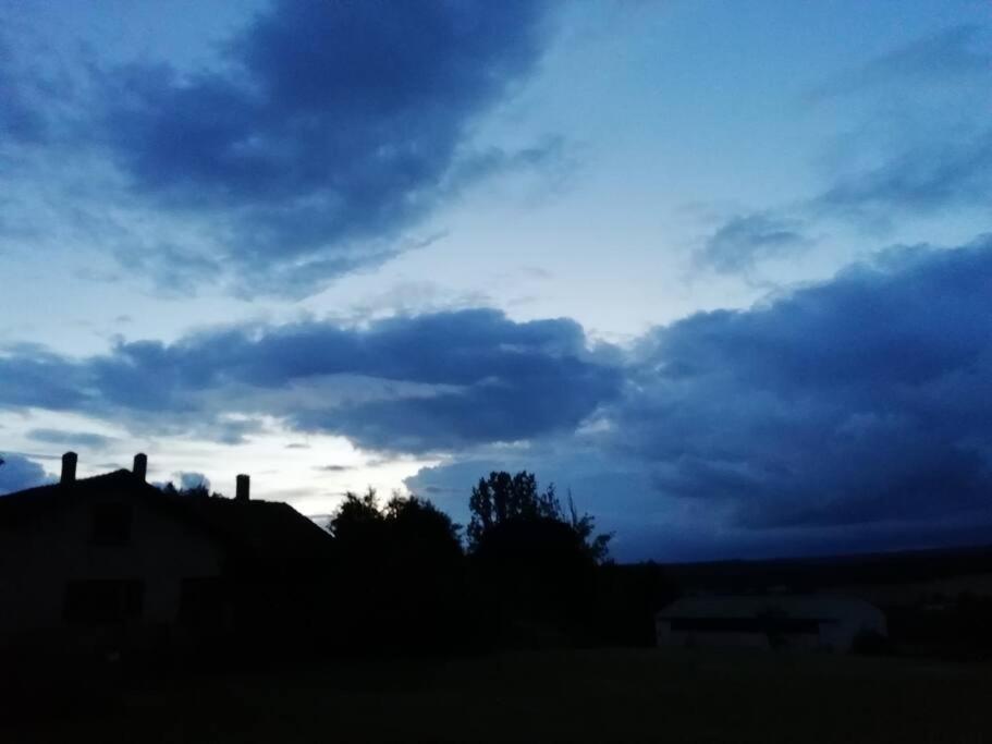 Gite Aux Vieux Bois Lunas  エクステリア 写真