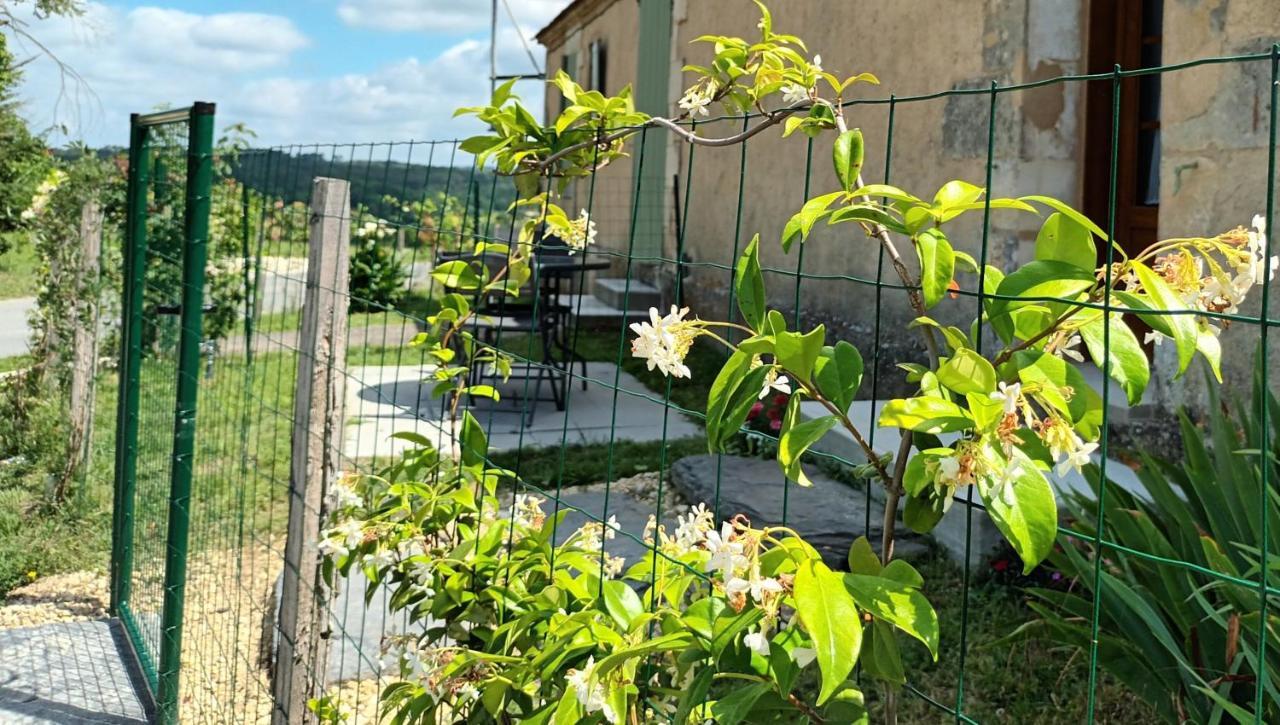 Gite Aux Vieux Bois Lunas  エクステリア 写真